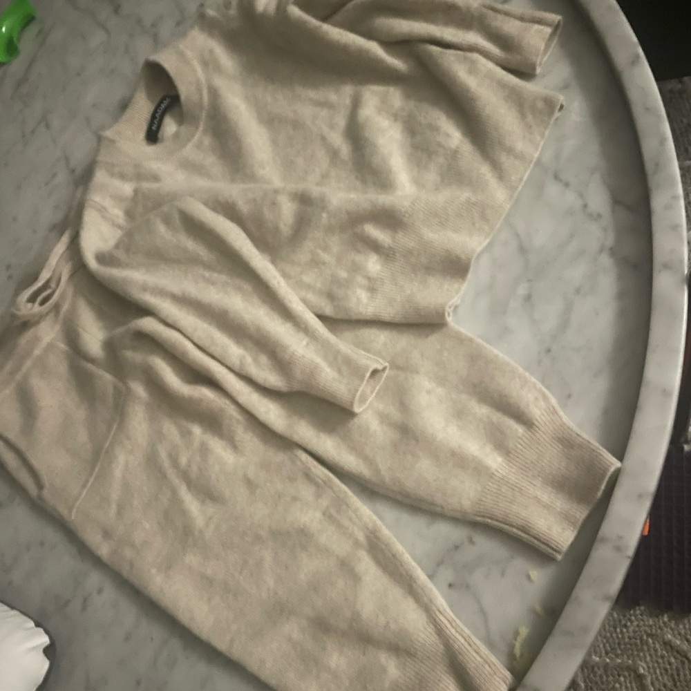 naadam cashmere set 3/4 runs small
